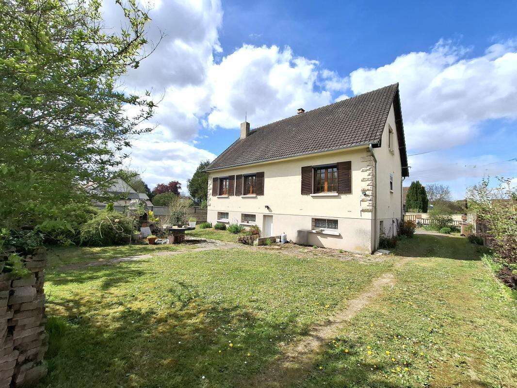 Maison à TRACY-LE-VAL