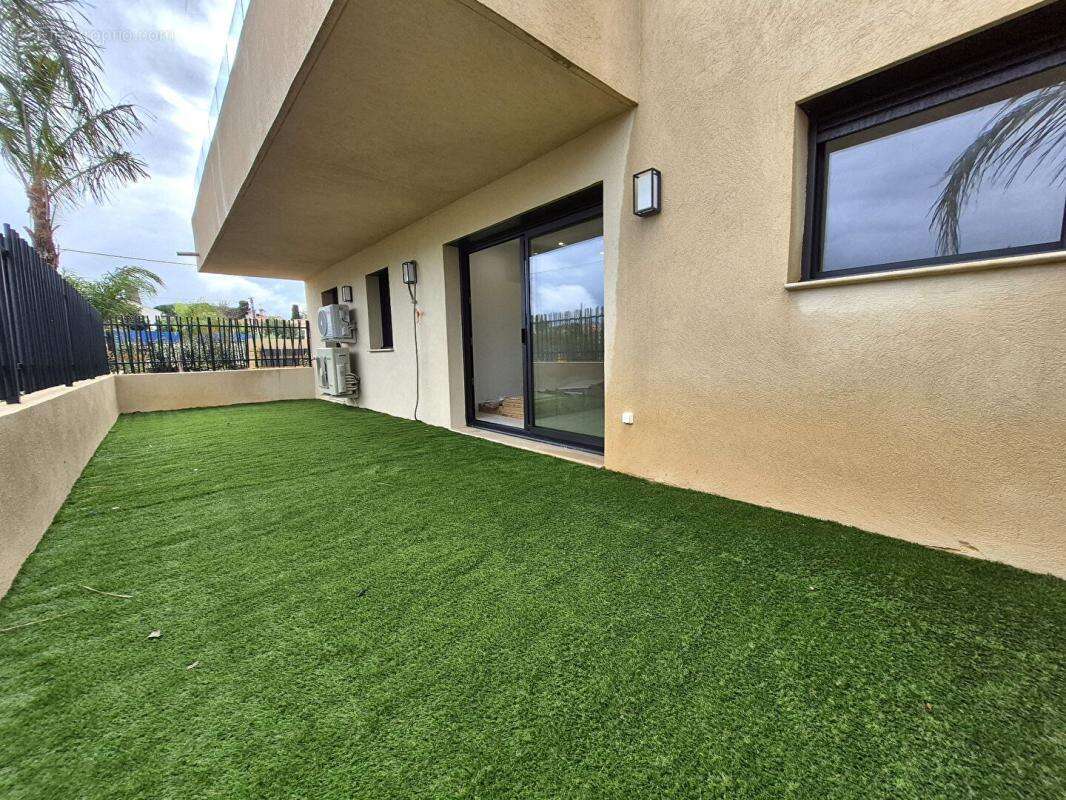 Appartement à SIX-FOURS-LES-PLAGES