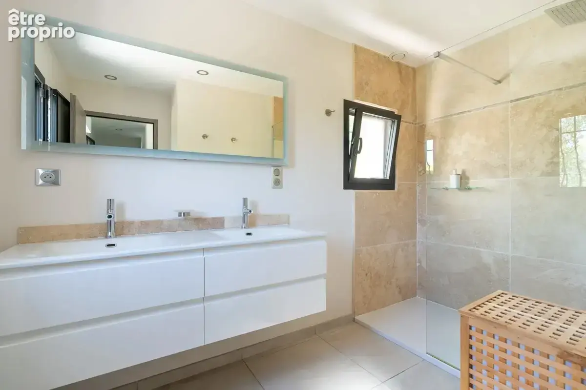 Référence : 7185-SLE - Maison contemporaine de 250 m2 au calme absolu - photo 8