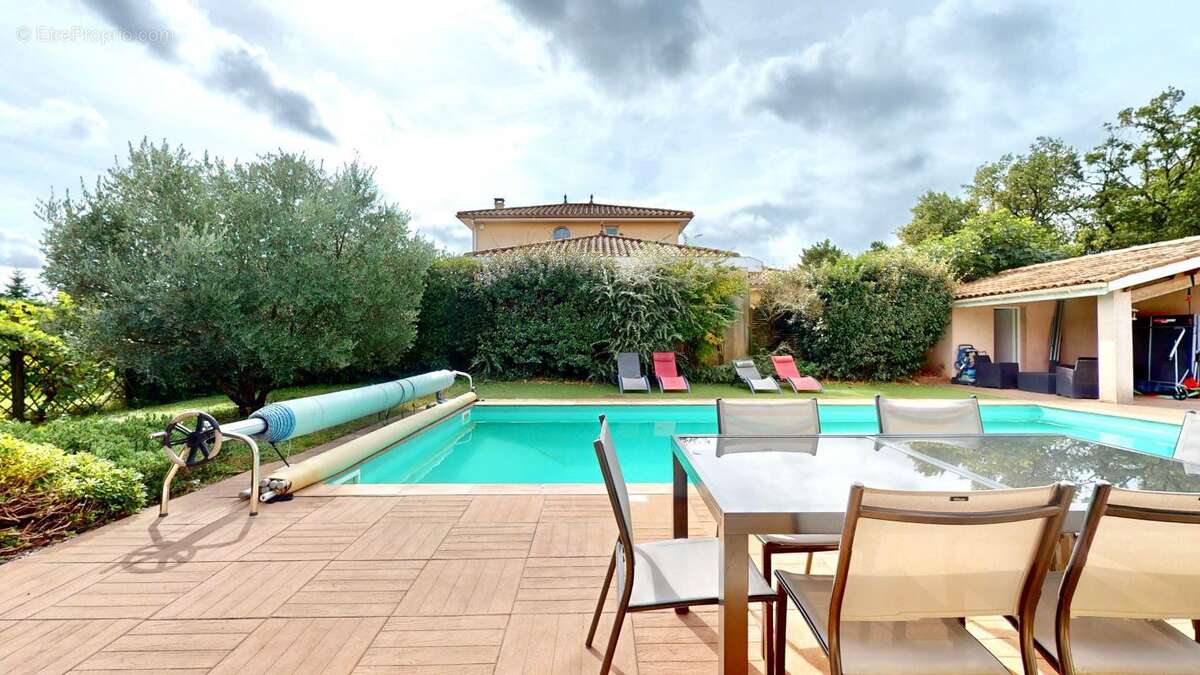 Maison à MARCY-L&#039;ETOILE