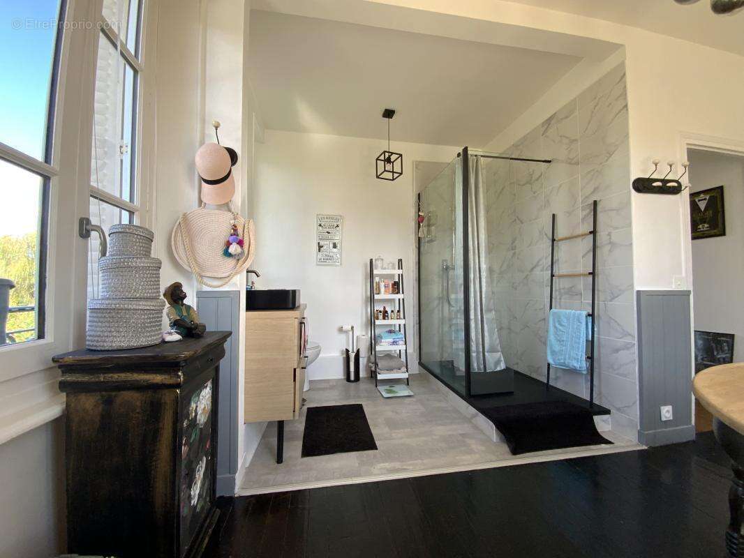 Maison à BERSAC-SUR-RIVALIER