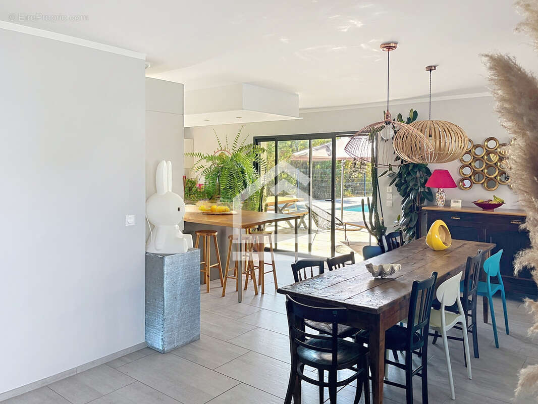 HOURTIN Quartier Recherché Maison Familiale 147m2 Piscine Garage - photo 4
