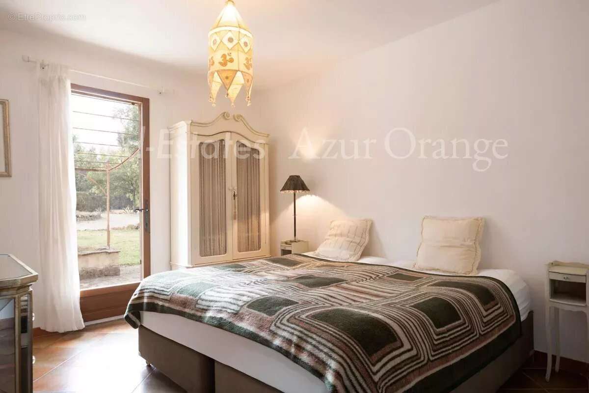 Maison à PLAN-DE-LA-TOUR