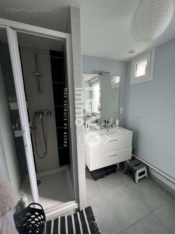 Appartement à AVRILLE