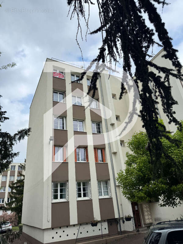 Appartement à COLOMBES