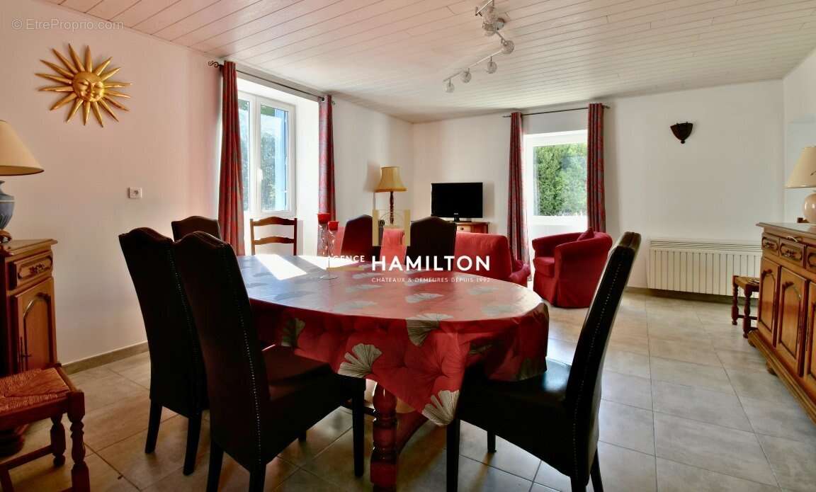 Maison à VILLENEUVE-SUR-VERE