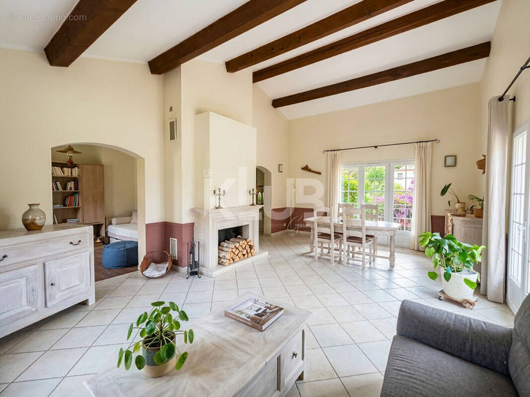 Maison à LA VALETTE-DU-VAR