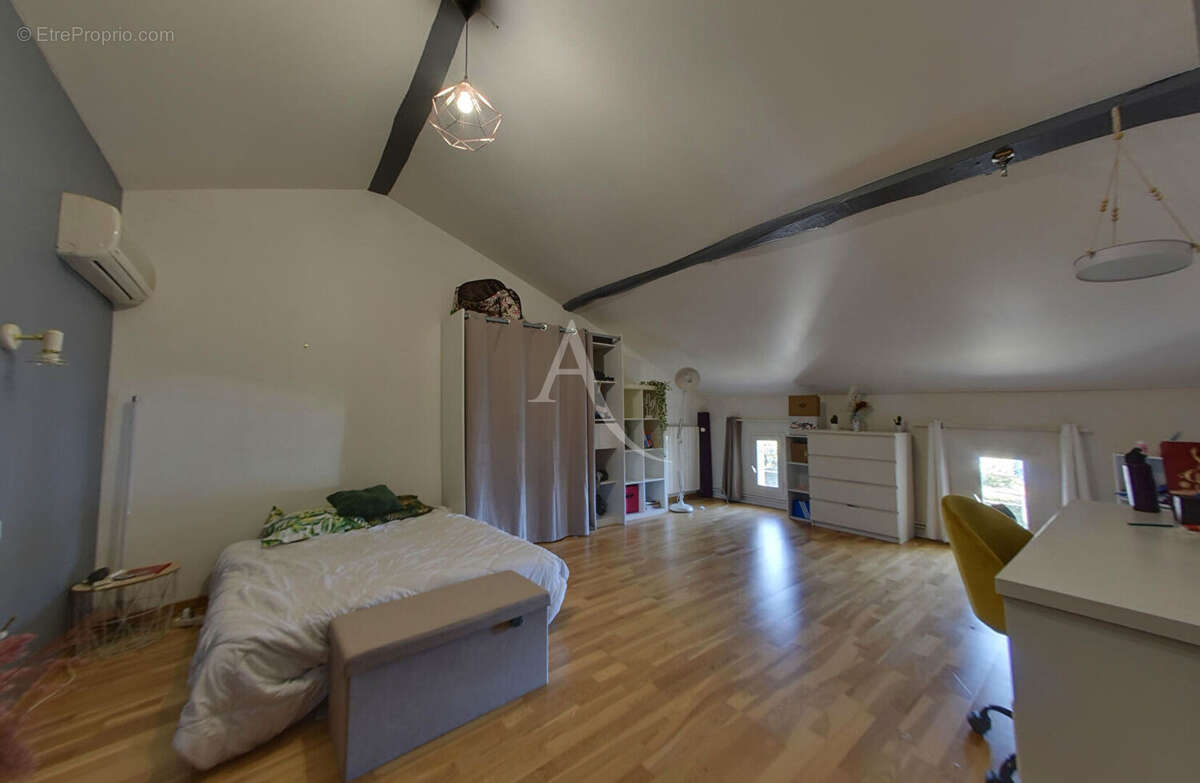 Maison à MONTBARTIER