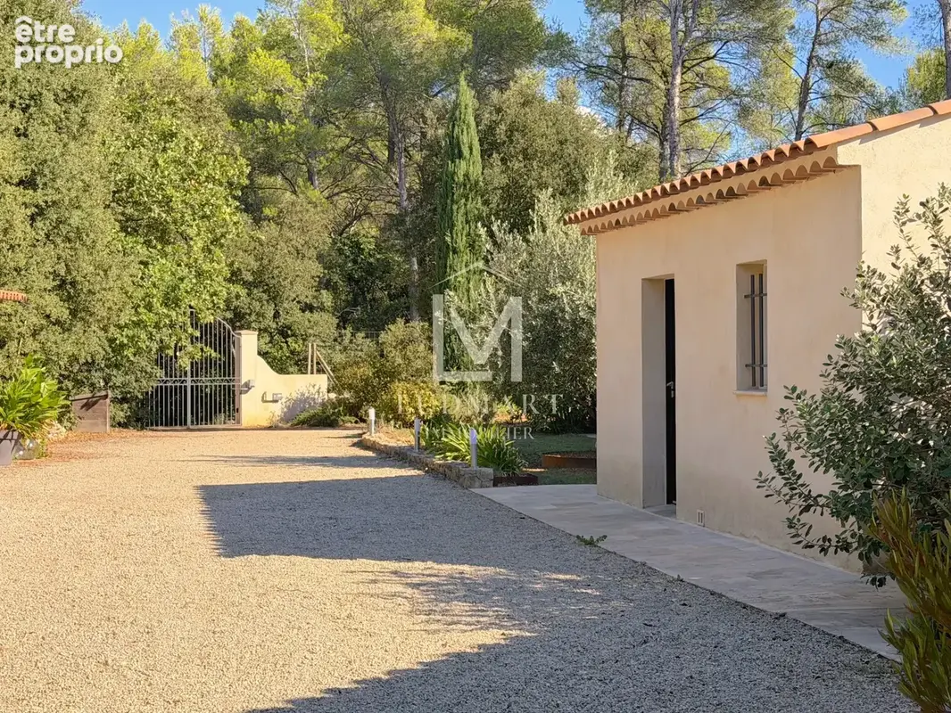 Propriété provençale de caractère avec 5 suites, maison d’amis et piscine à Lorgues - photo 12