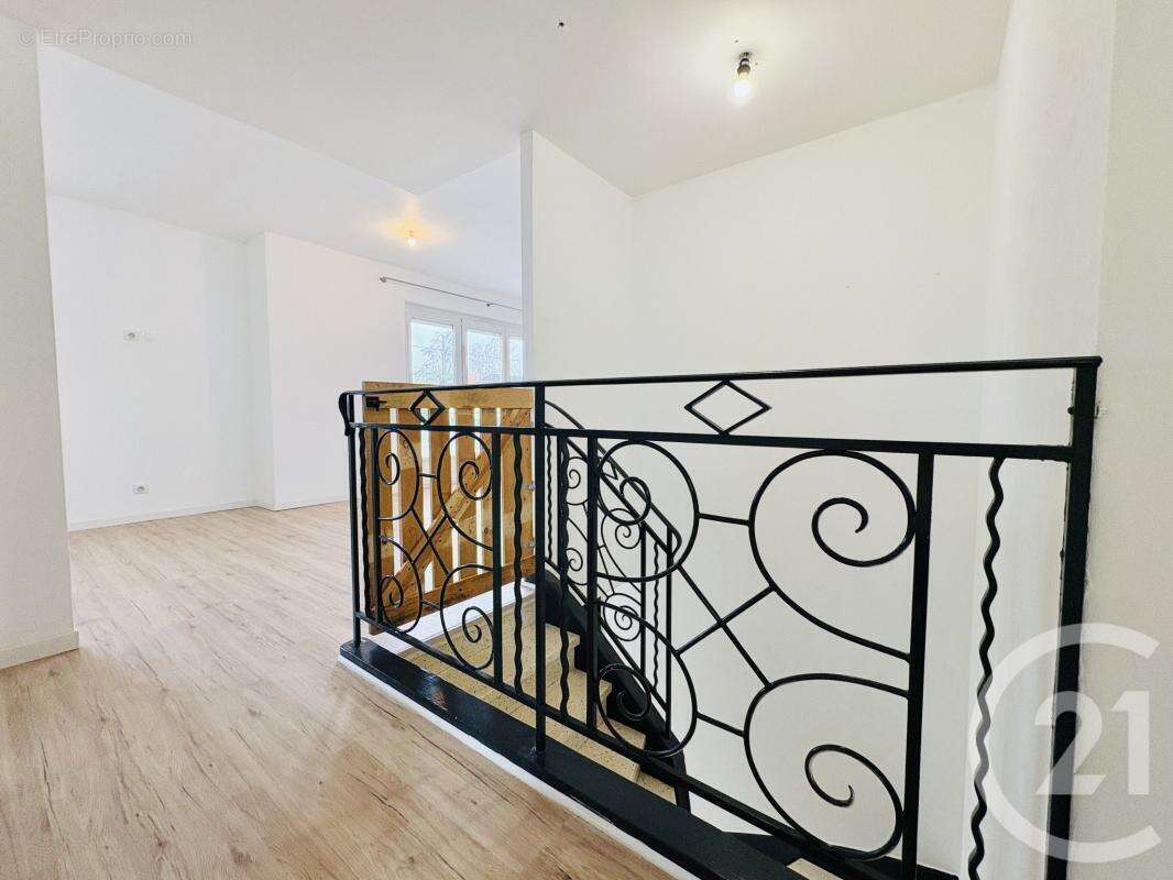 Maison 95 m² à Rilhac-Rancon  - photo 5