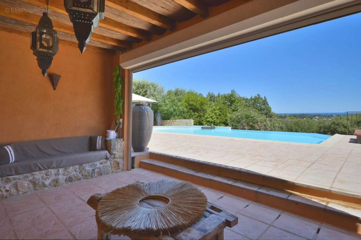 Maison 300 m² à Biot  - photo 9