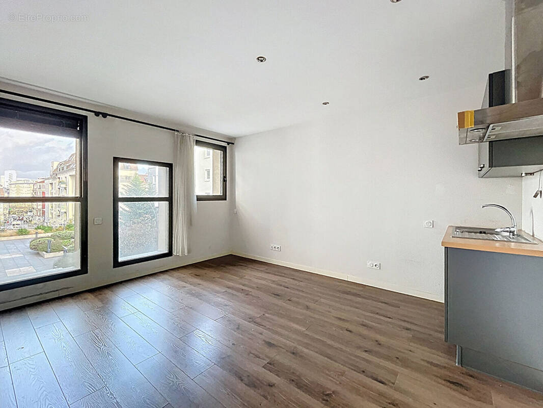 Appartement à SURESNES