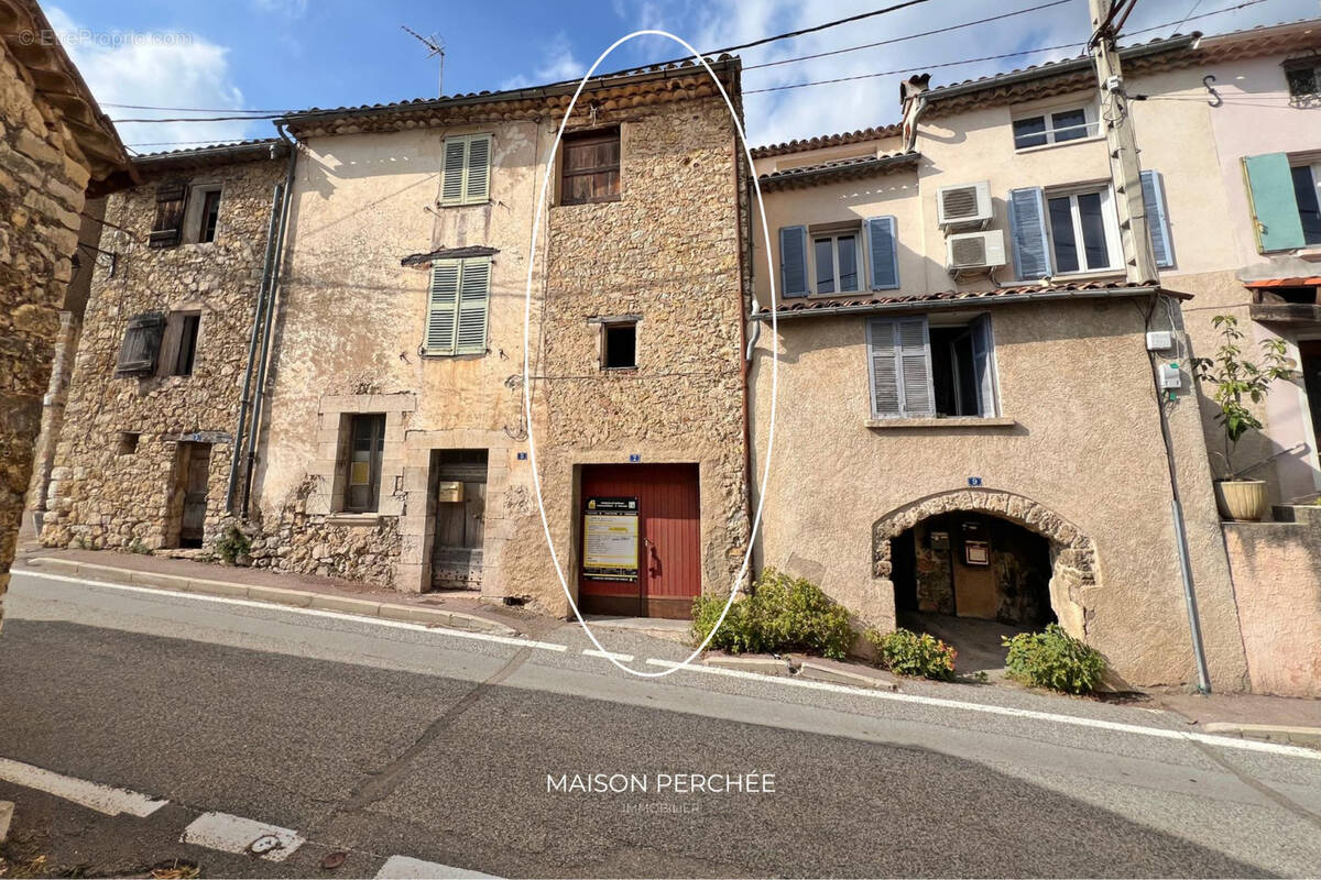 Maison à AMPUS