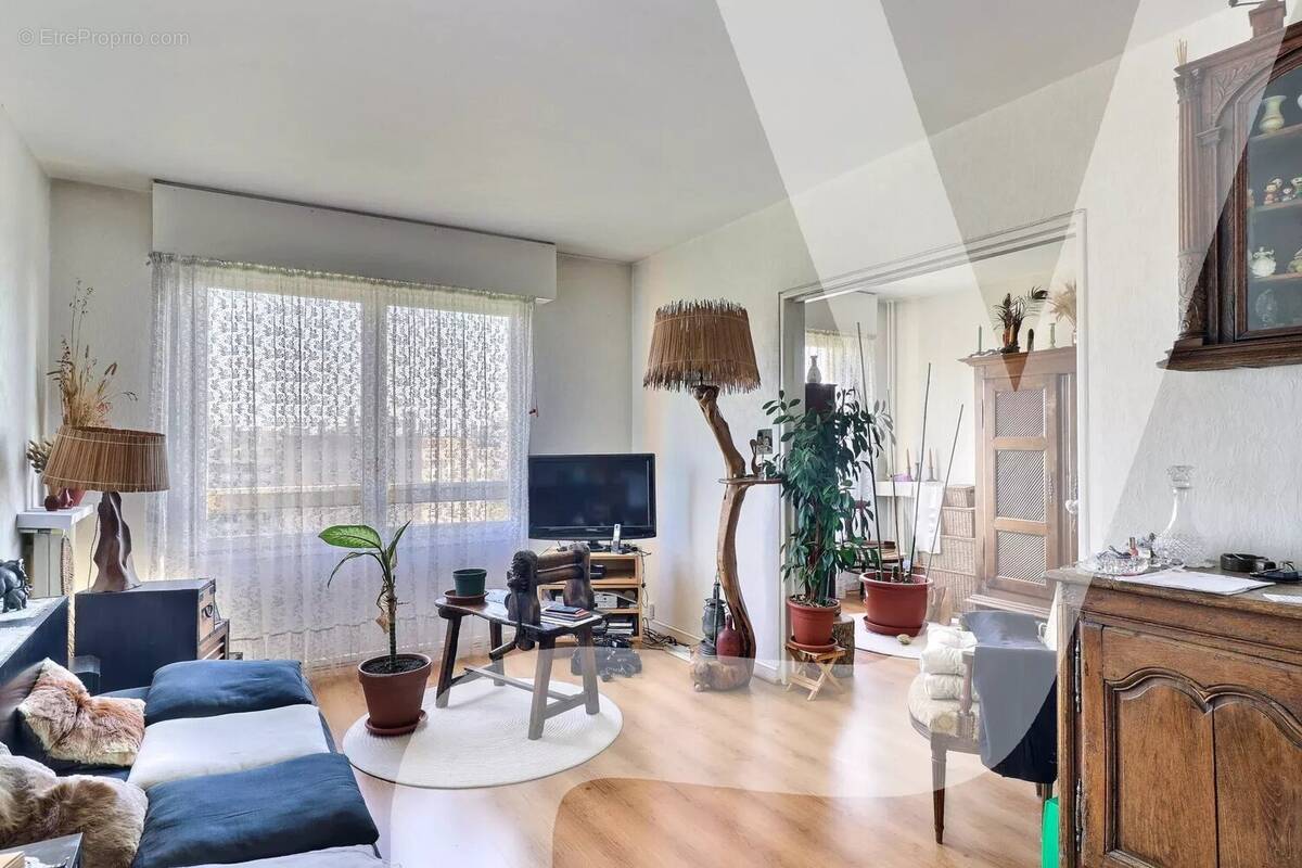Appartement à PARIS-12E