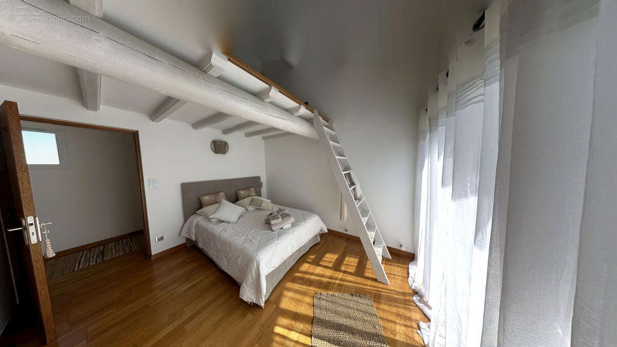 Maison à PERNES-LES-FONTAINES