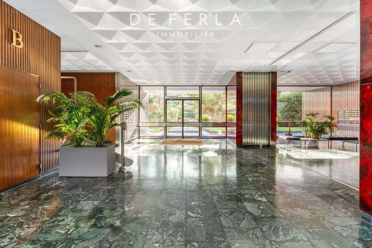 Appartement à PARIS-14E