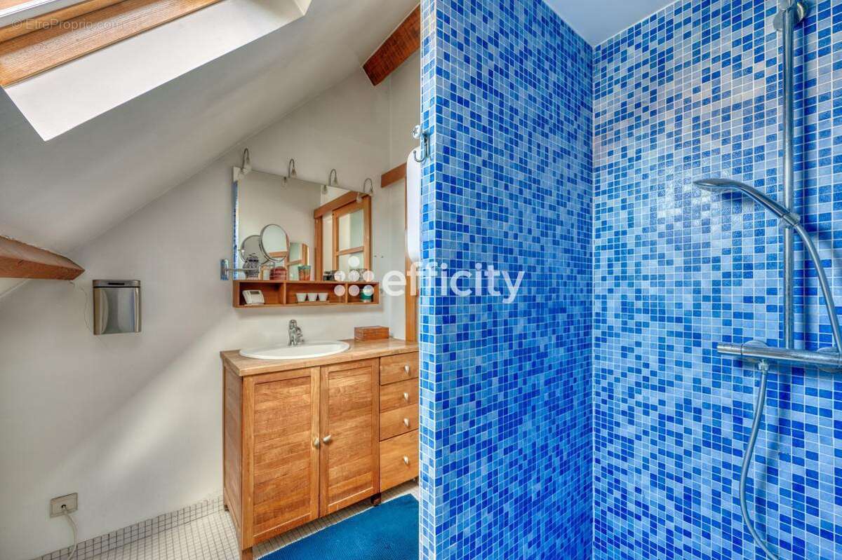 Maison à MERY-SUR-OISE