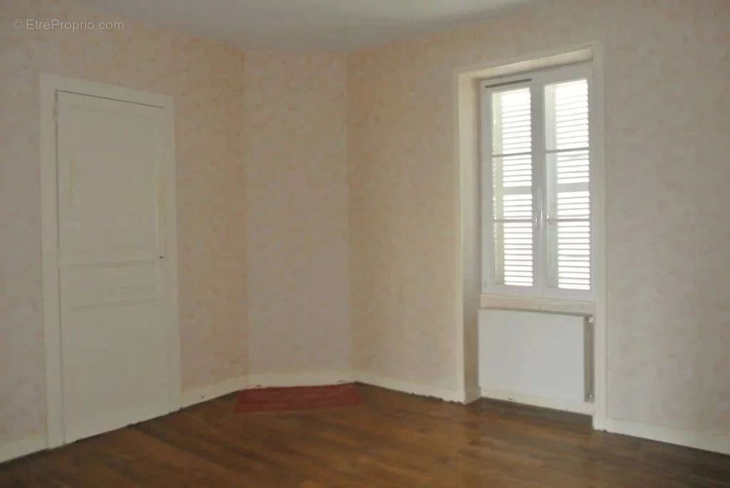 Maison à SAINT-GAULTIER