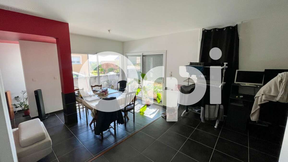 Appartement à BEYNAT