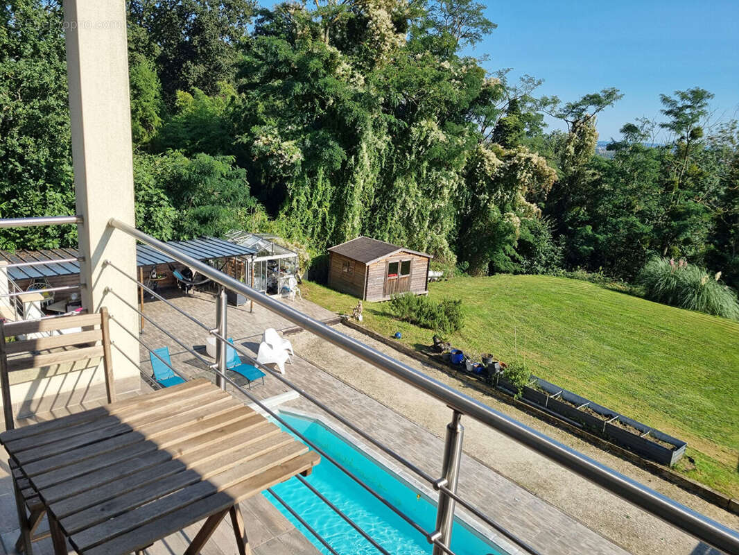 Maison à LINAS