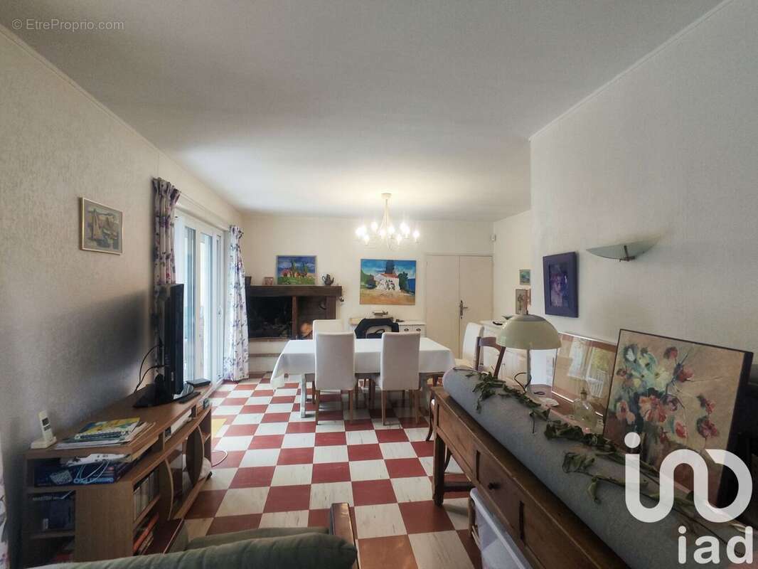 Maison 91 m² à La Ville-Dieu-Du-Temple  - photo 6