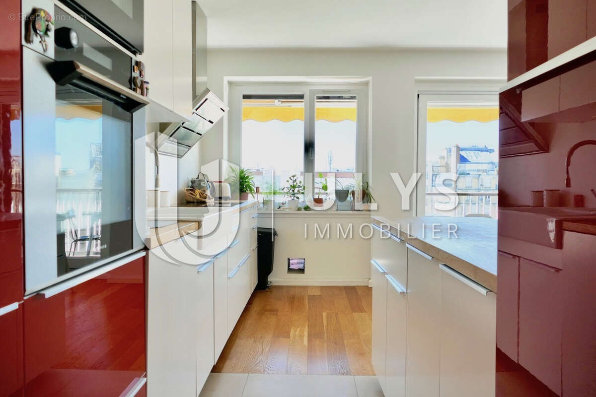 Appartement à PARIS-14E