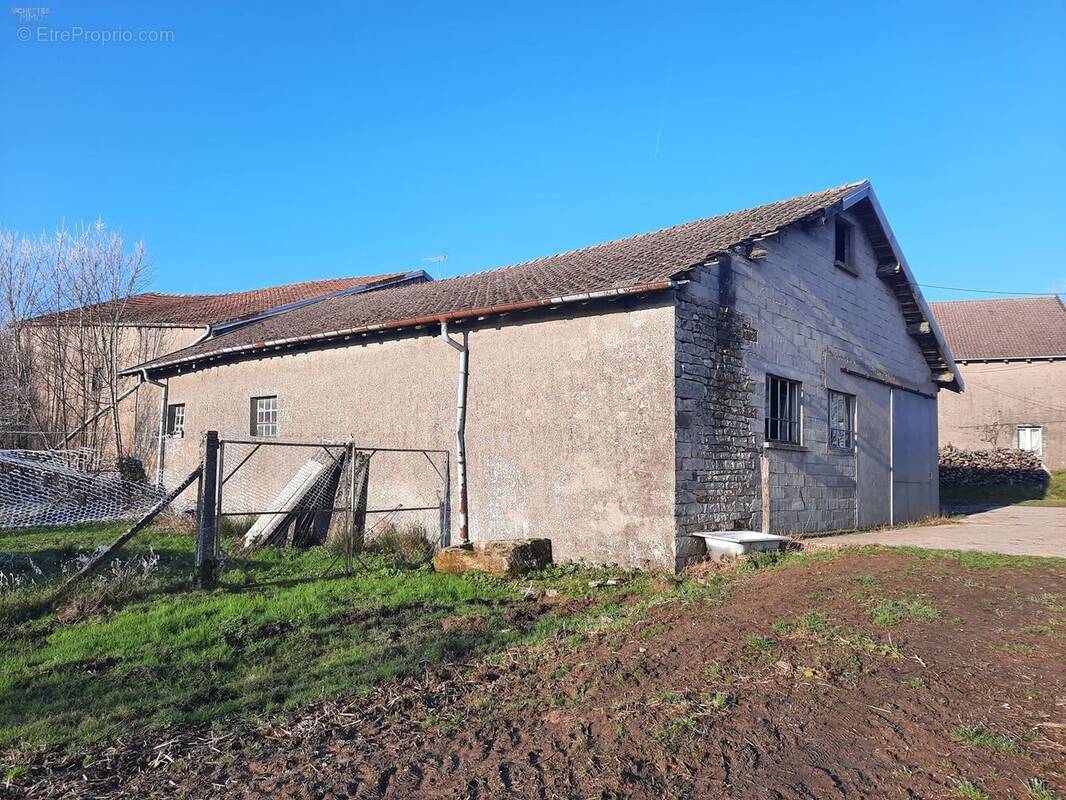 Maison à LA CHAPELLE-AUX-BOIS