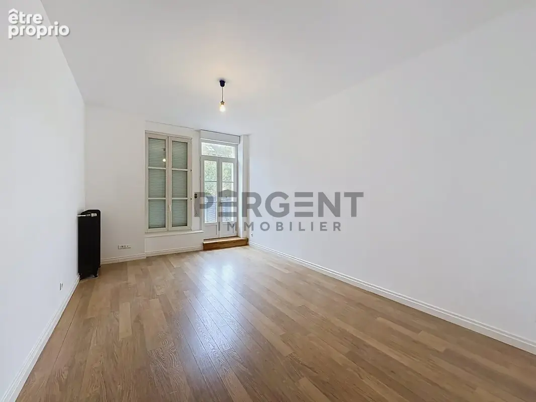 Appartement 4 pièces 96 m² à vendre à Charleville-Mezieres (08000) - photo 2