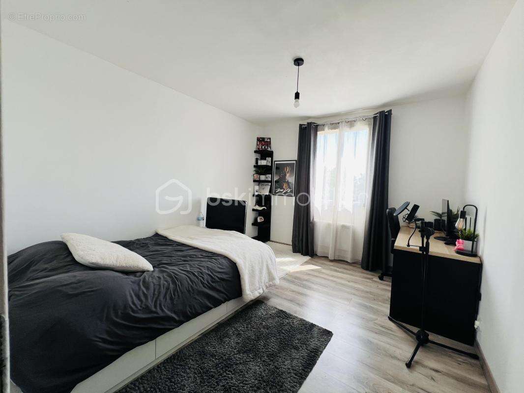 Maison à SAINT-GERMAIN-LES-ARPAJON