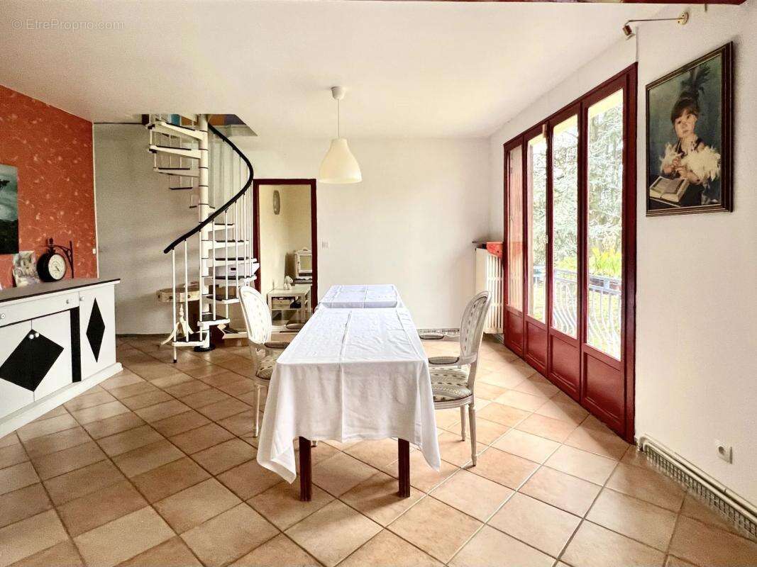 Maison à MANTES-LA-JOLIE