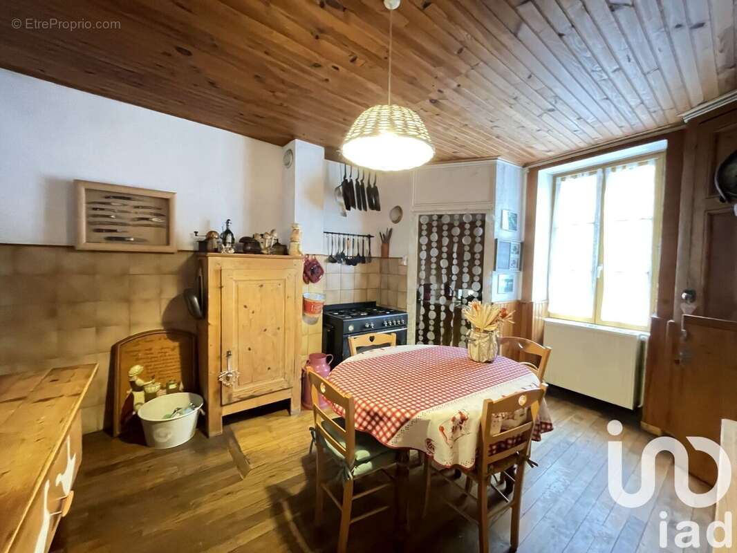 Photo 5 - Maison à JUJURIEUX