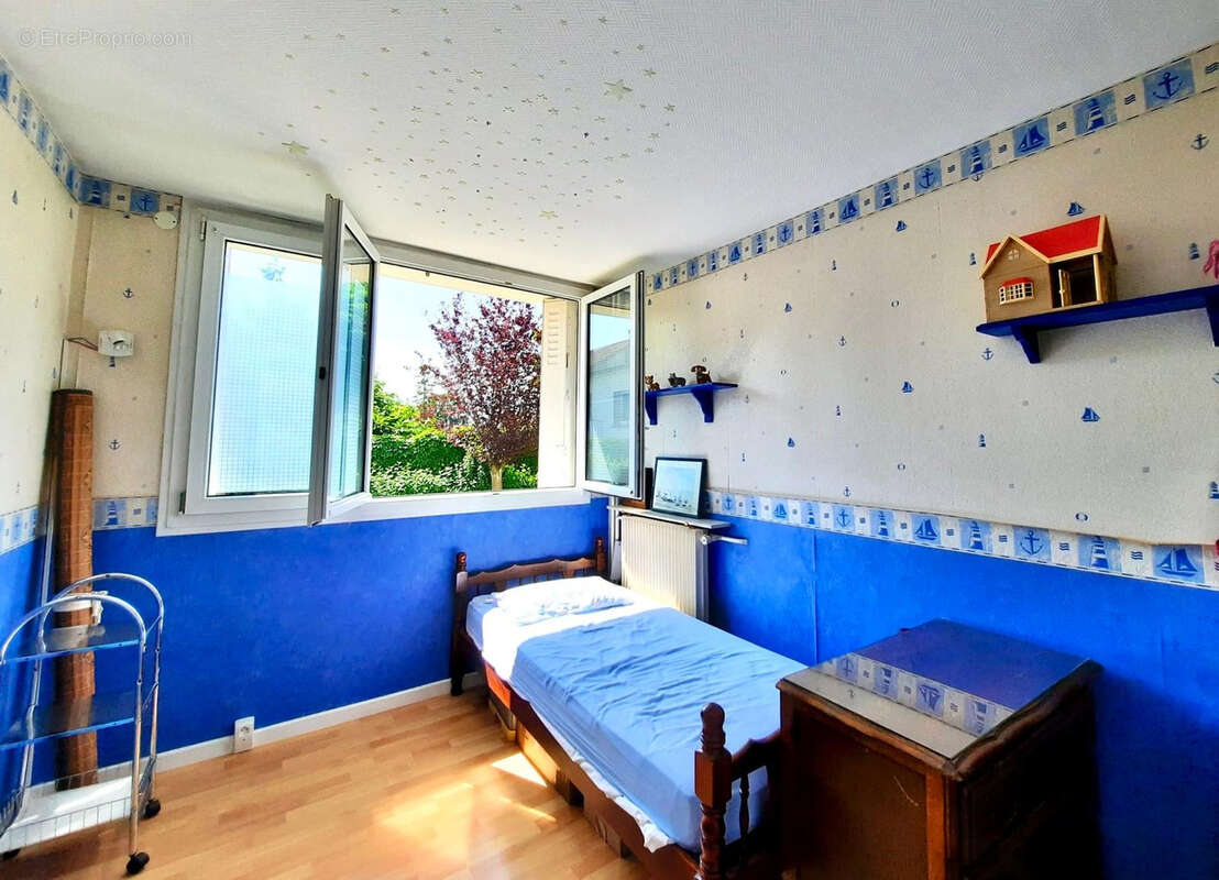 Appartement à THIAIS