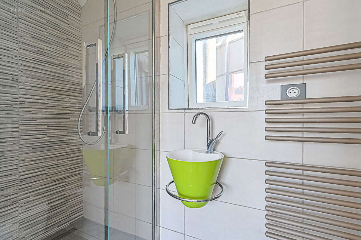 Appartement à PARIS-18E