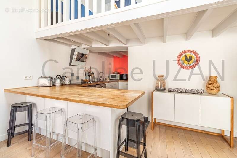 Appartement à PARIS-17E