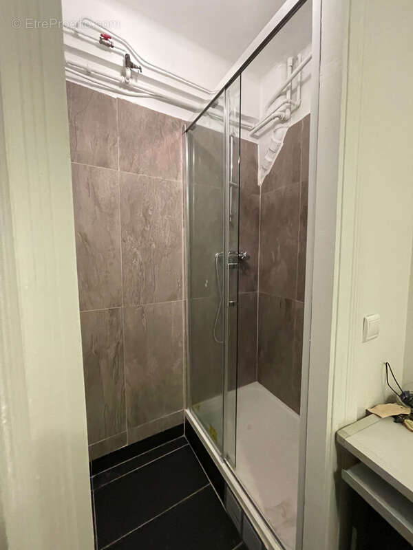 Commerce à PARIS-16E