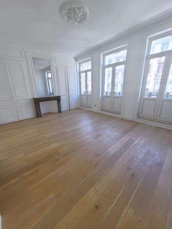 Coup de coeur rue nationale à Lille appartement une chambre - photo 2