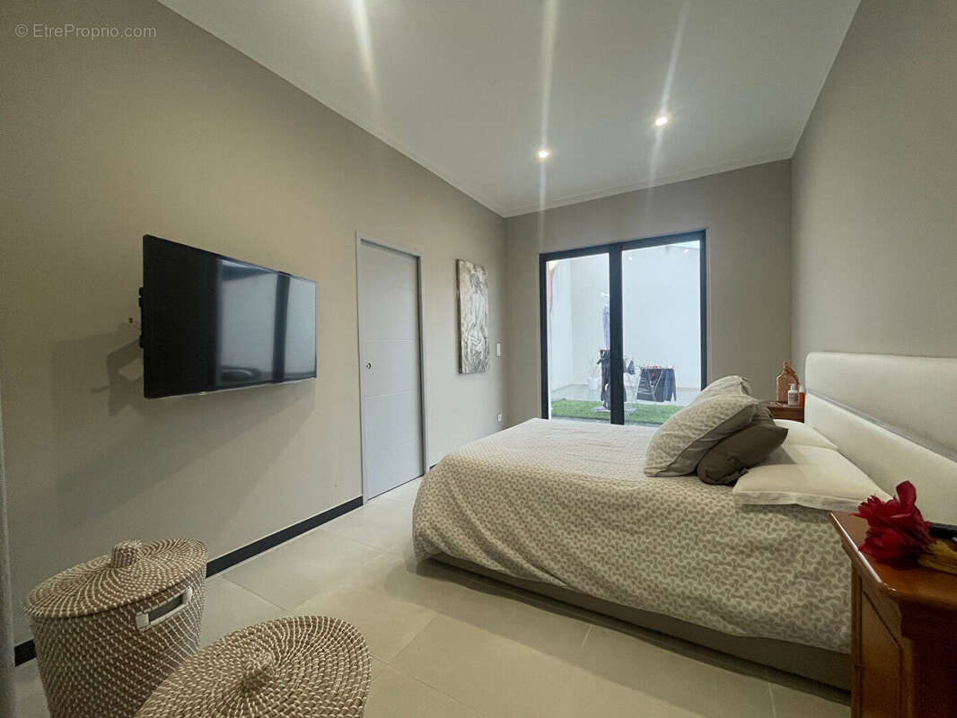Immeuble - Argeliers - 461.25 m² - photo 9