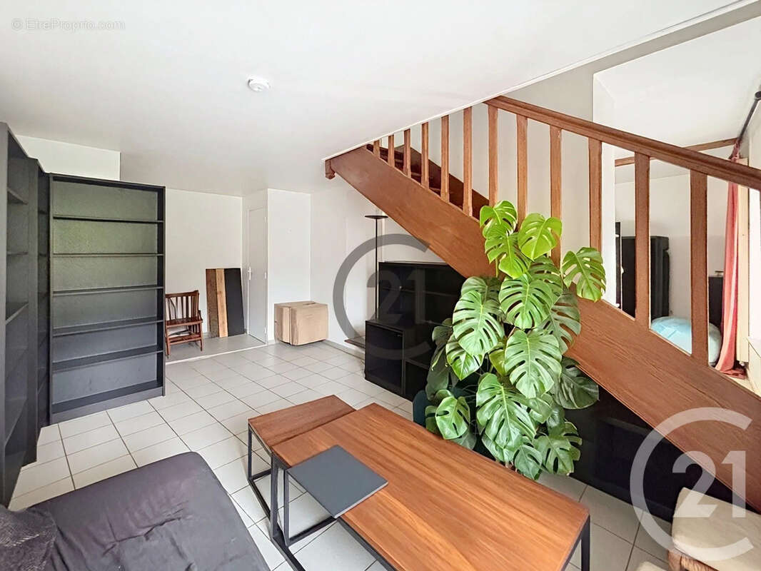 Appartement 73 m² à Recloses  - photo 2