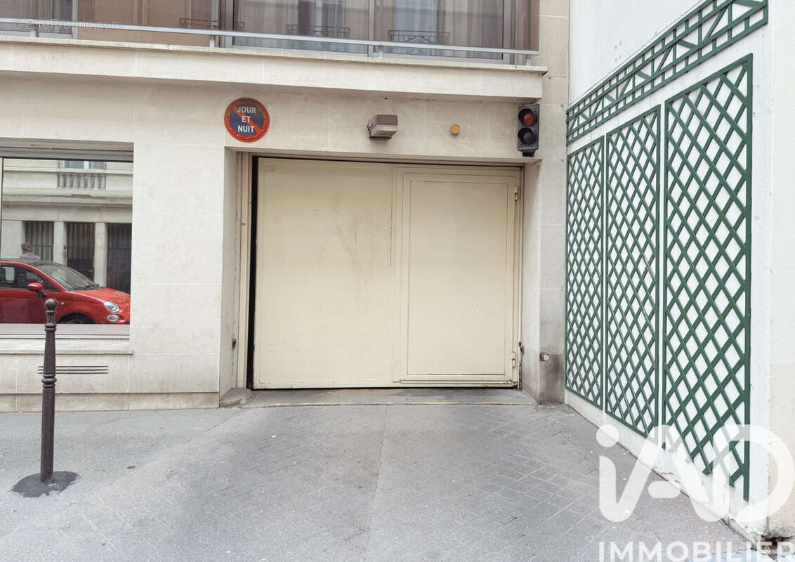 Photo 4 - Parking à PARIS-16E