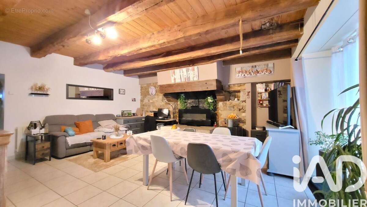 Photo 2 - Maison à SAINT-AUBIN-D'AUBIGNE