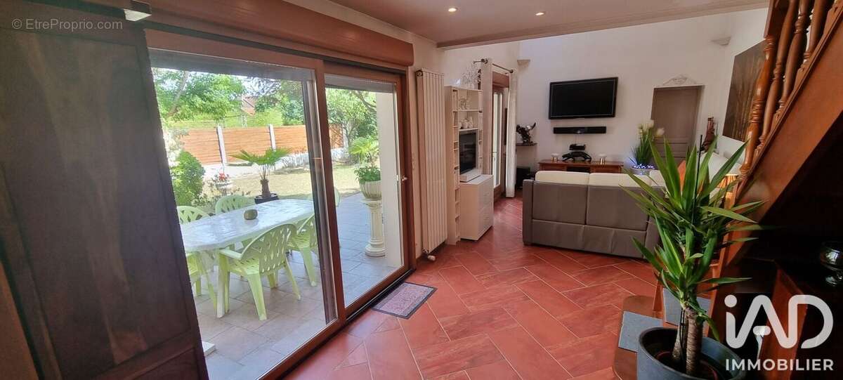 Maison 122 m² à Conflans-Sainte-Honorine  - photo 4