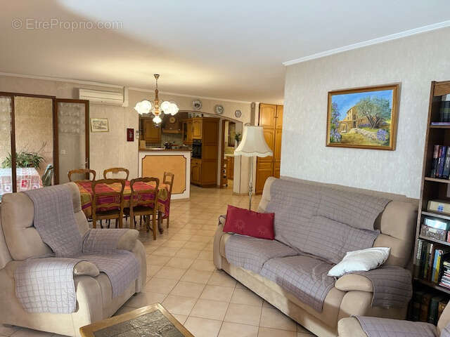 Maison à PERNES-LES-FONTAINES