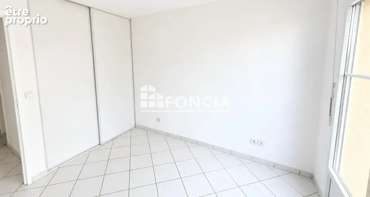 Pessac - appartement t2 avec parking et terrasse - photo 6