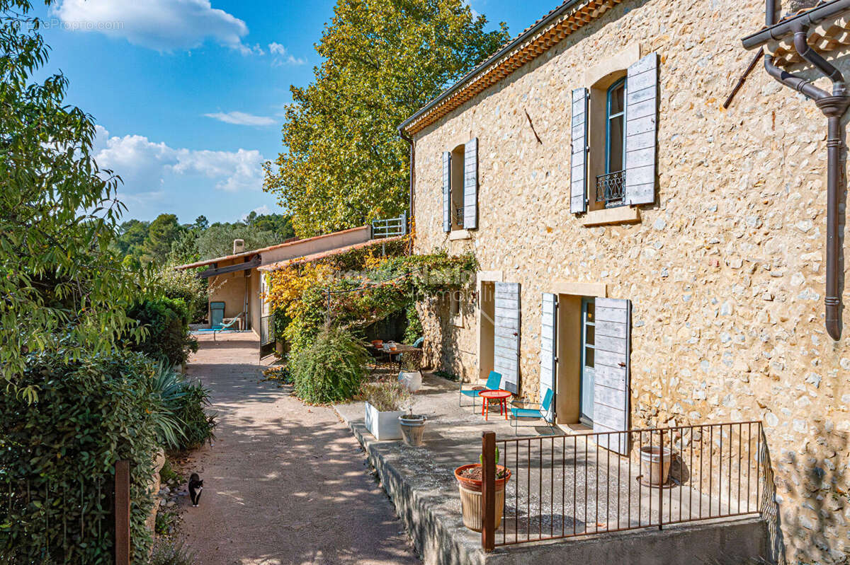 Maison à GREOUX-LES-BAINS