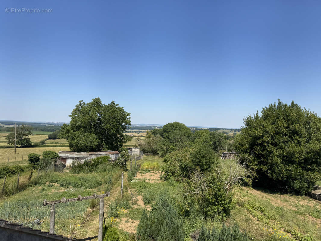 Maison à CERVON