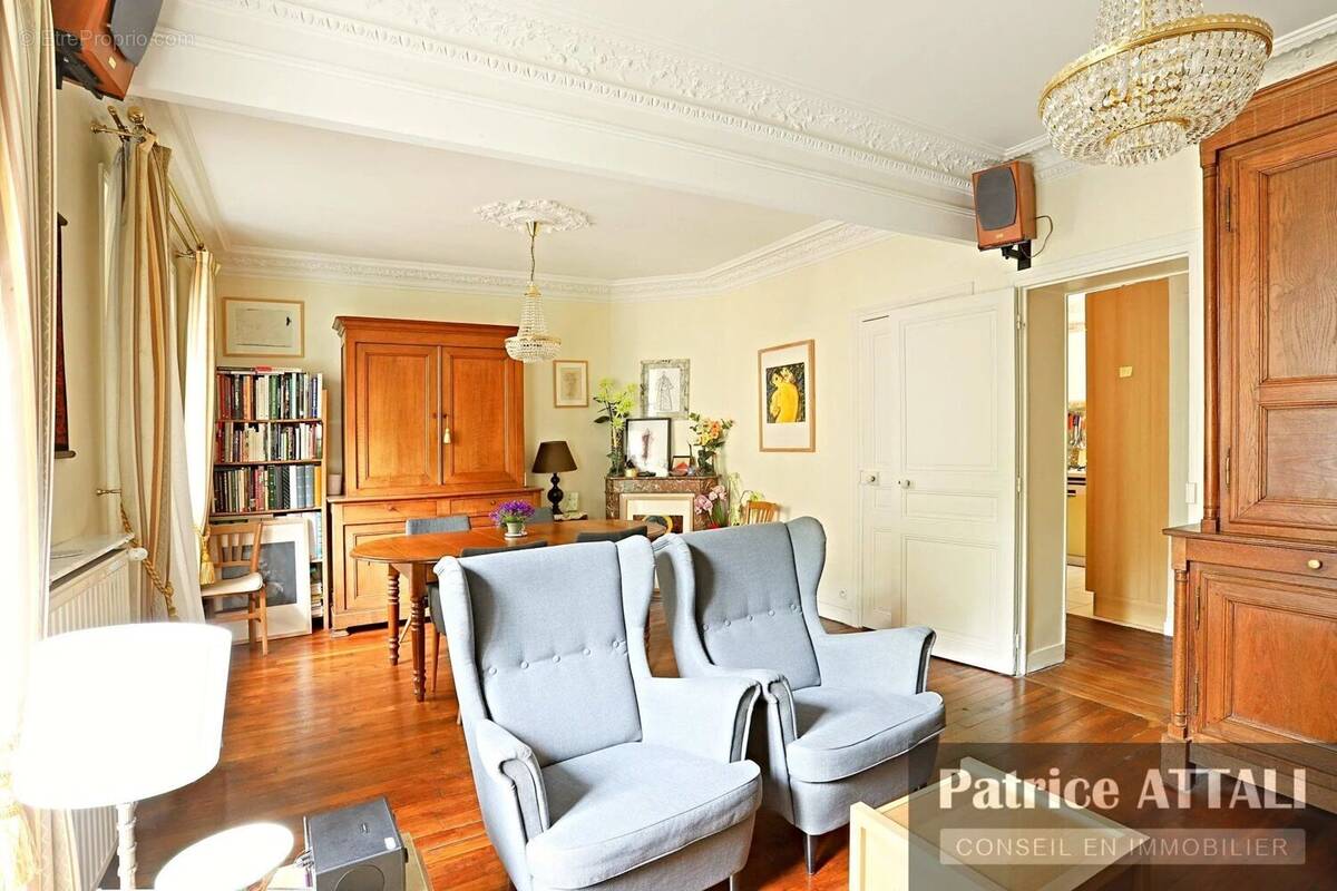Appartement à PARIS-18E