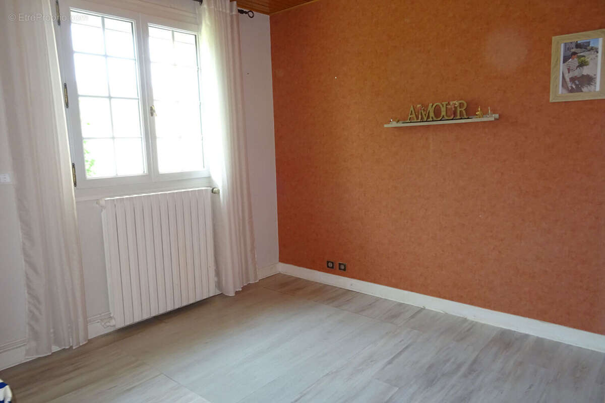 Maison à BROU