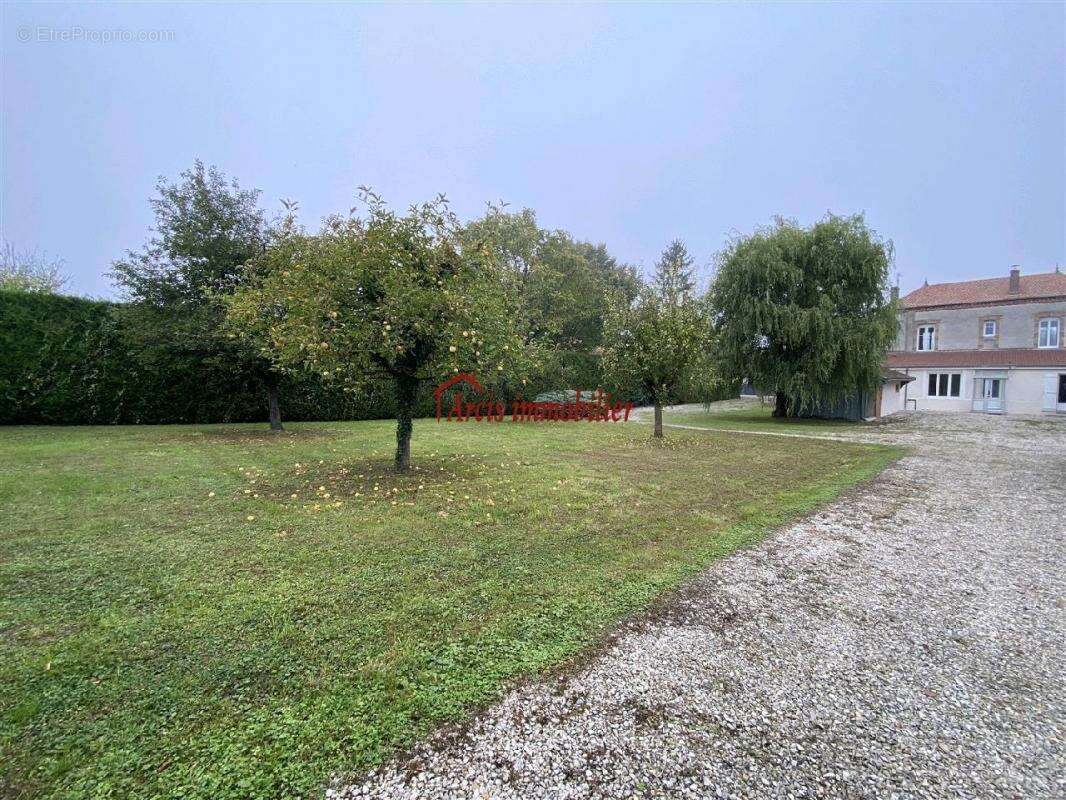 Maison à MERY-SUR-SEINE