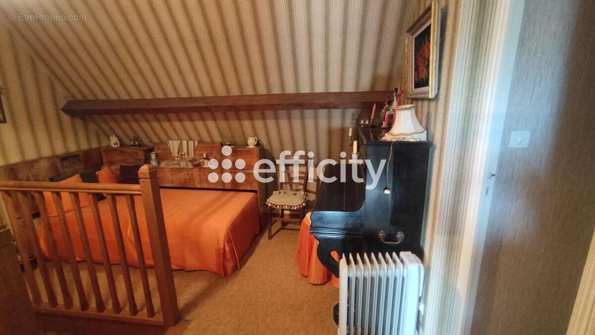 Maison 112 m² à Saint-Bonnet-L'enfantier  - photo 13