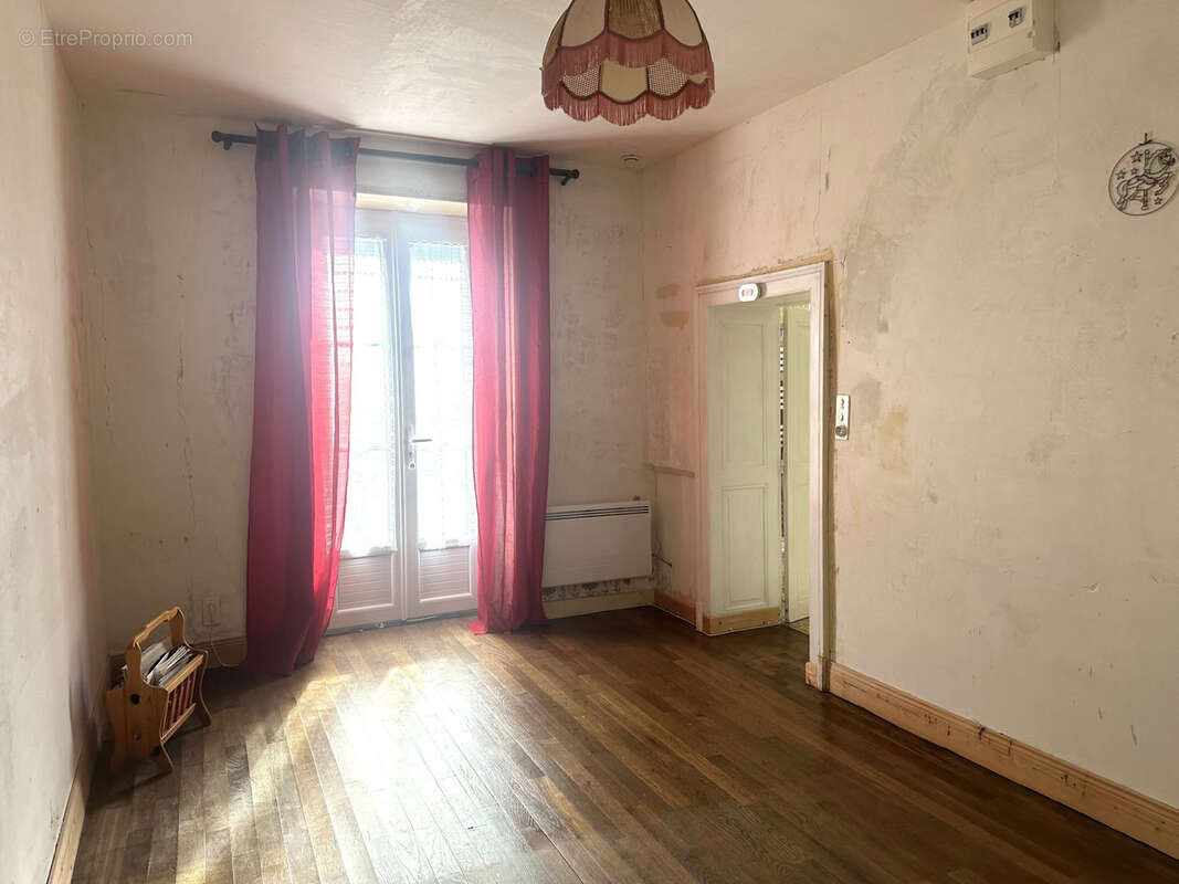 Maison à CHATEAUMEILLANT
